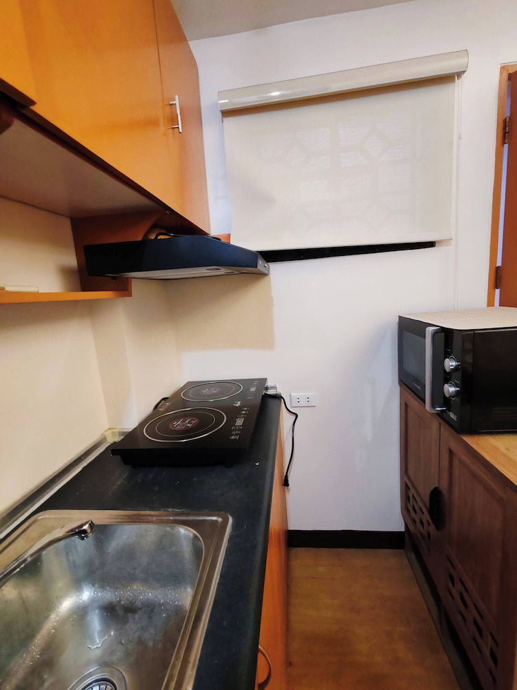 Charming 2BR Condo in Cambridge With Wifi, Smart TV