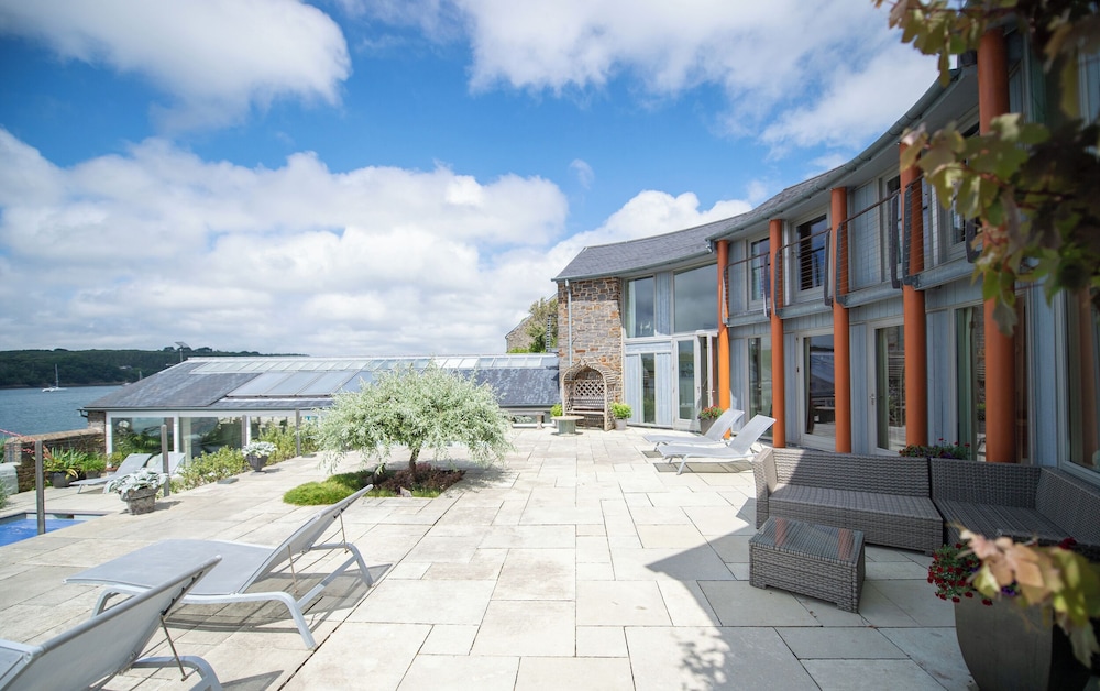 Curlew House