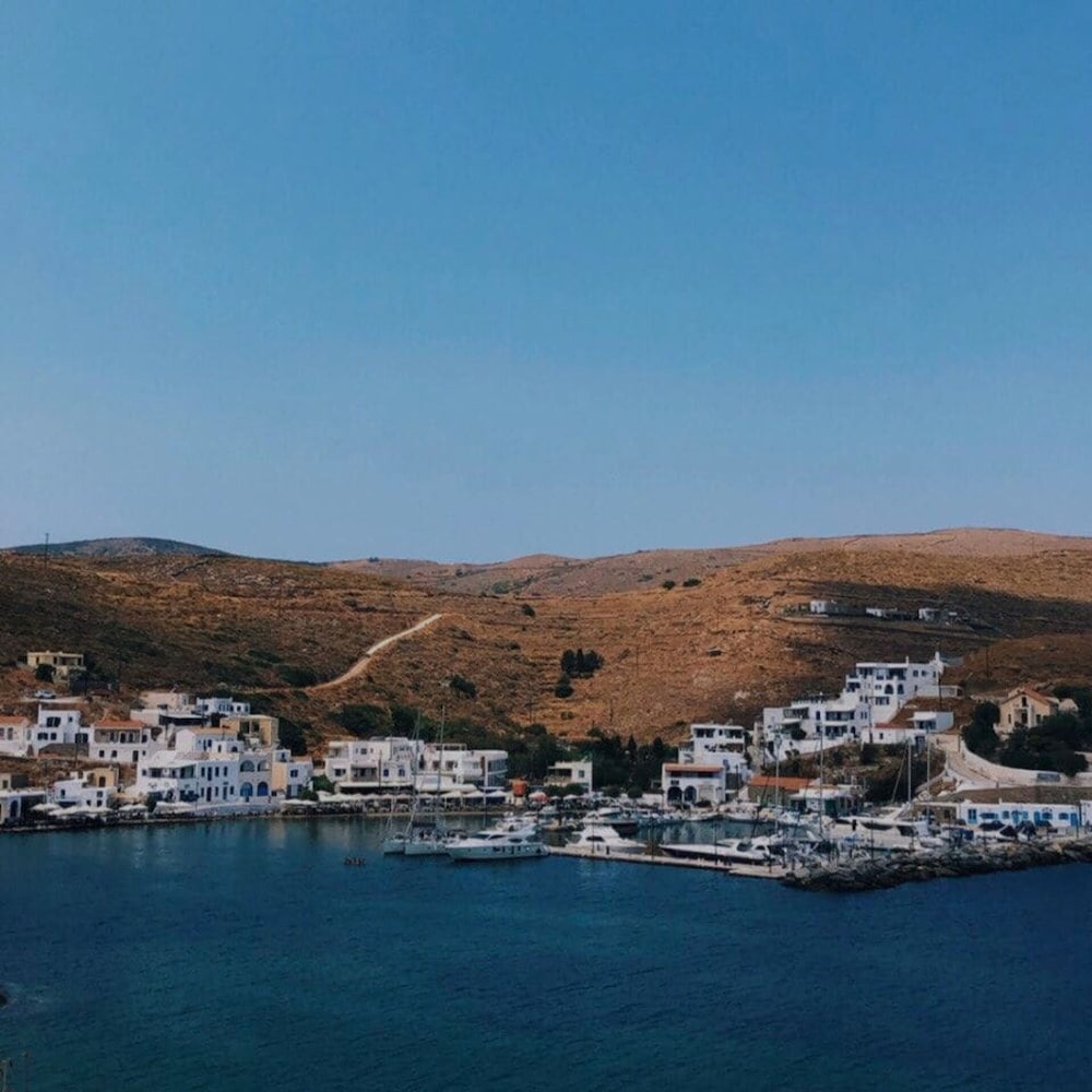 Alos Seafront Gem - Loutra Seaview Escape