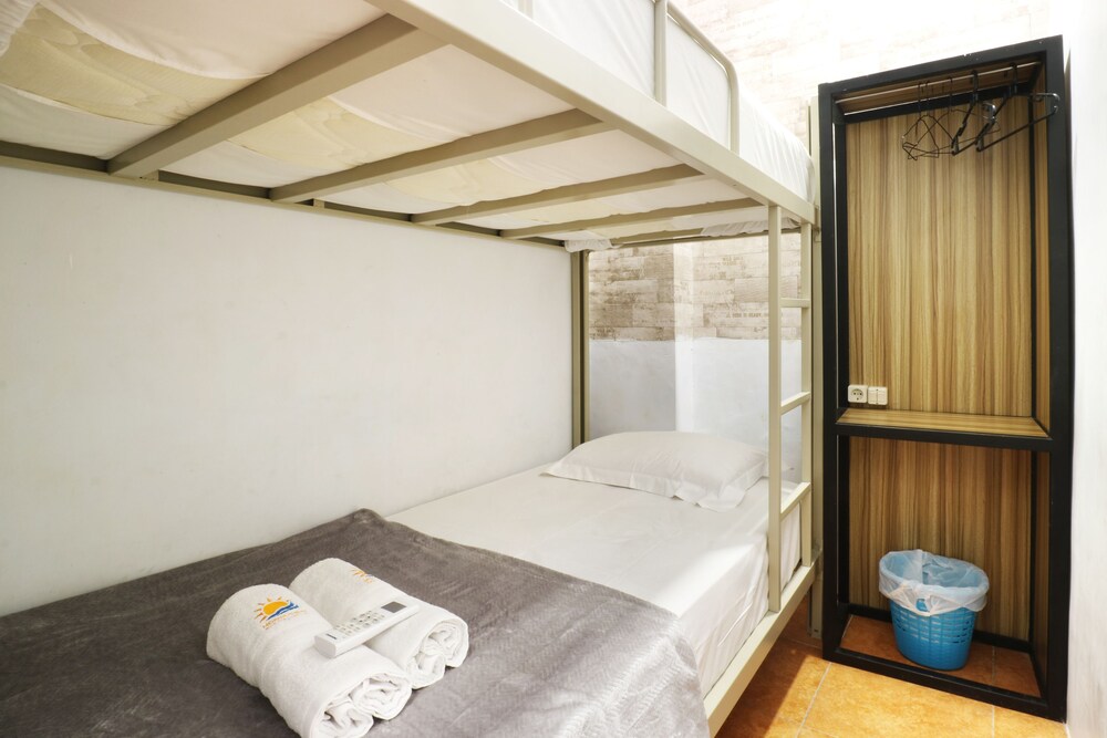Morning Sun - Hostel
