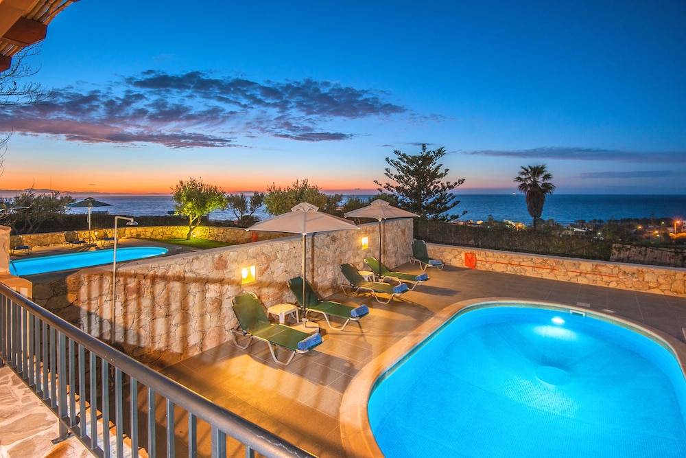 Stavromenos Villas