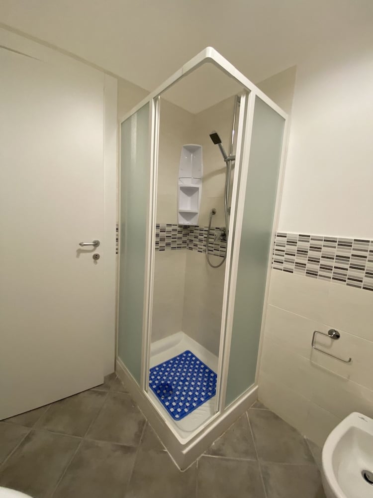 Open Space Sleeps 4 IN THE Country Area New-rif Bigo