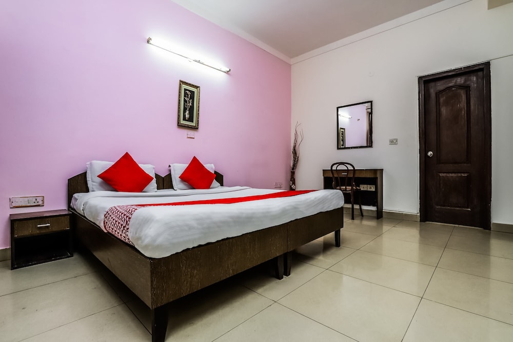 OYO 457 Hotel Mittal Residency