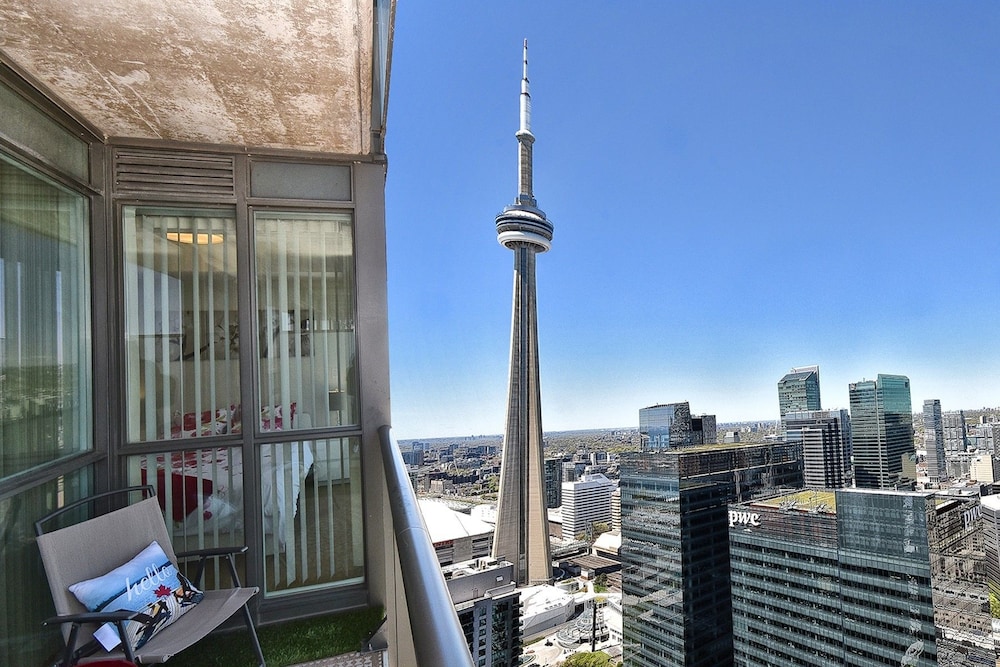 Applewood Suites - Luxury Condo - Image 3