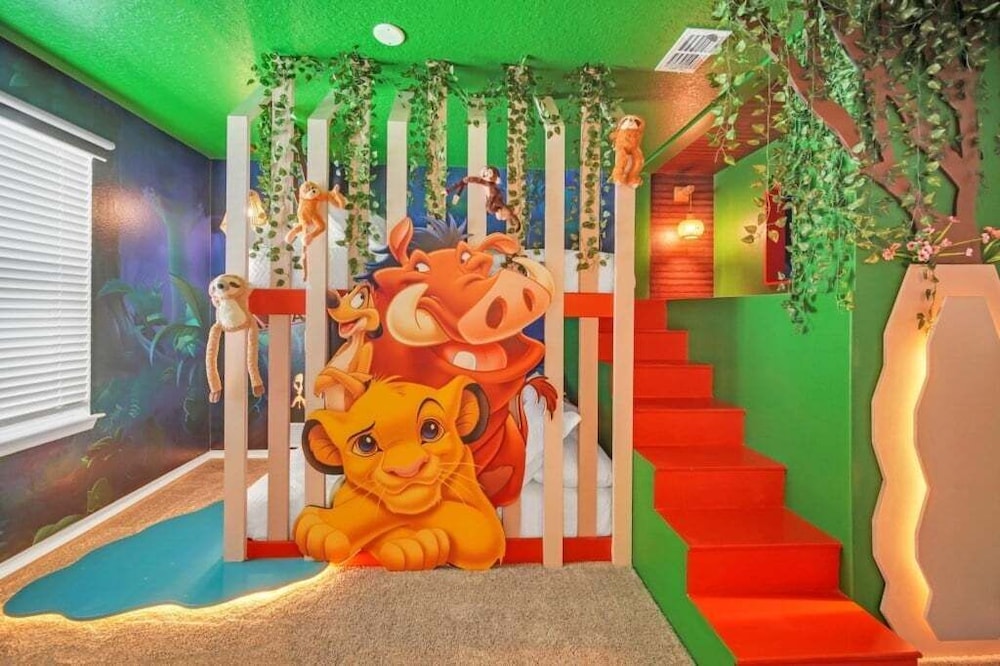 Everyone's Family Fun Home, Slides In Kids Rooms 10 Bedroom Villa