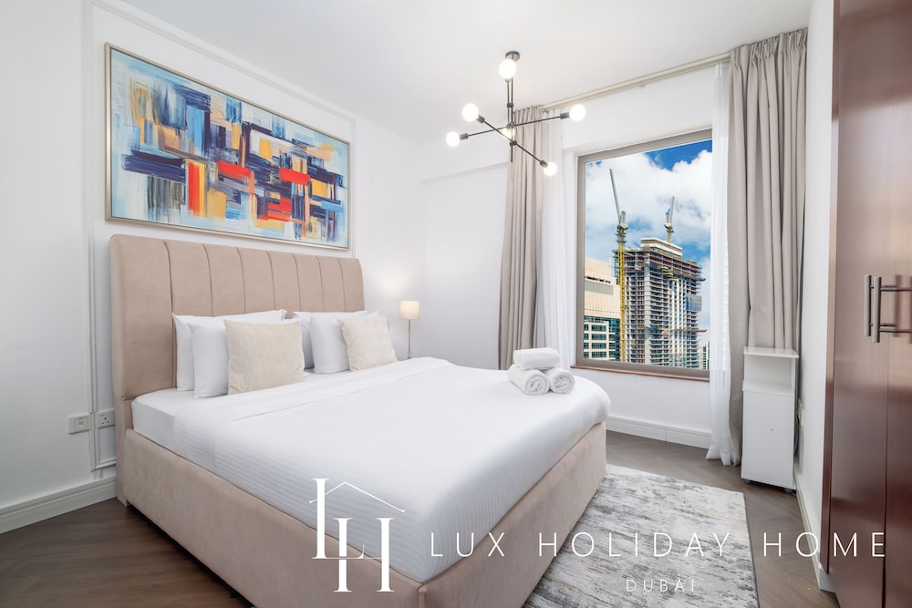 LUX The JBR Central Suite