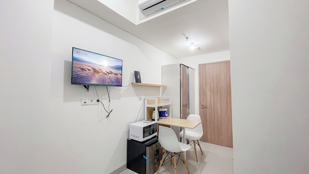 Simple Look Studio (No Kitchen) At Bandaraya - Tallasa City Makassar Apartment