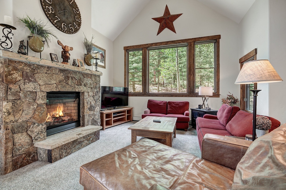 Private Townhome Close To Ski Back And Hot Tub 3 Bedroom Townhouse