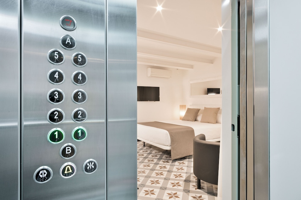 Uma Suites Sagrada Familia