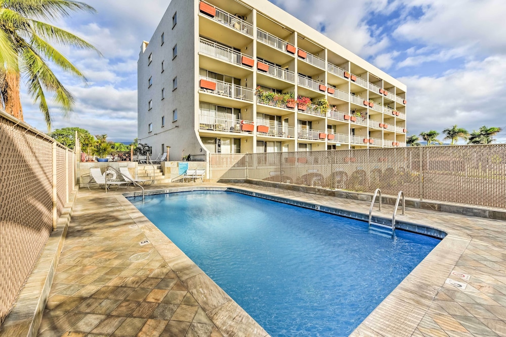 Condo w/ Private Lanai, Ocean View & On-site Pool!
