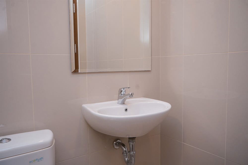Cozy 2Br Apartment M-Town Signature
