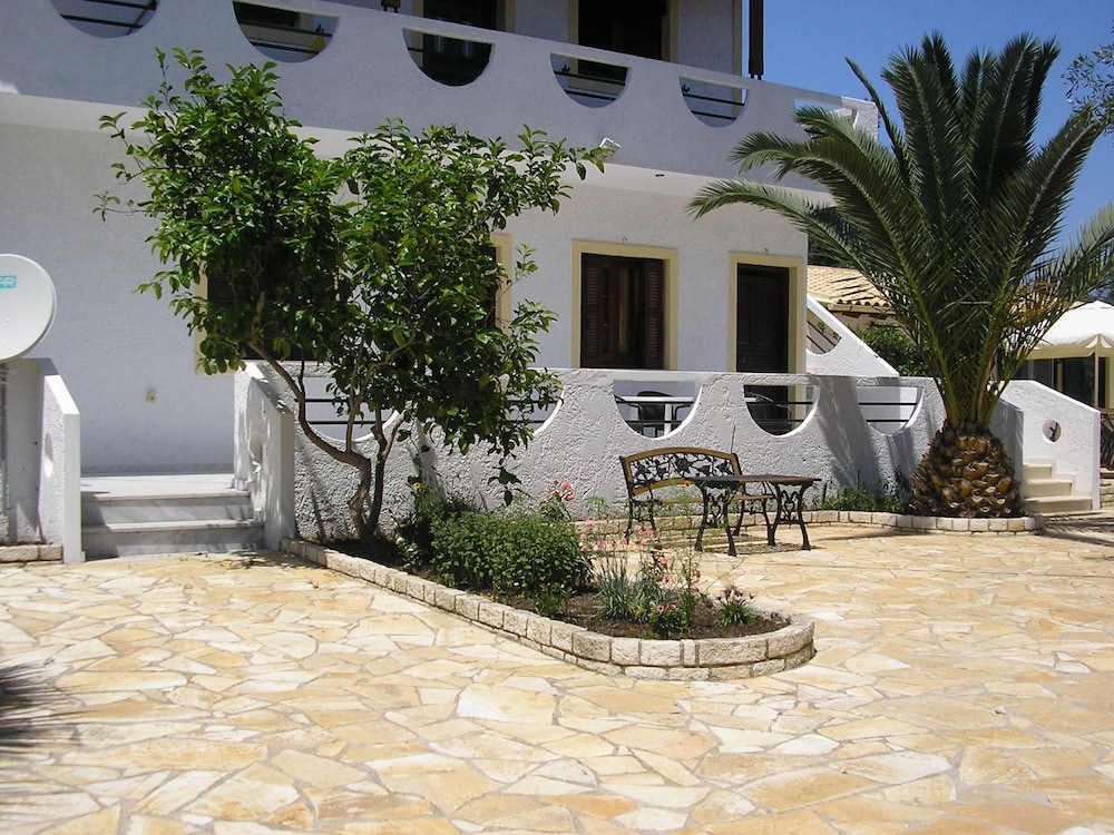 Olympia Paxos Apartment