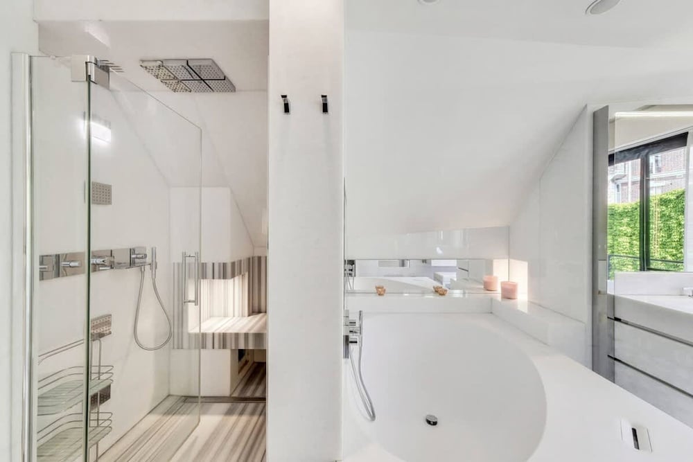 Exceptional Apartment - Near Eiffel Tower