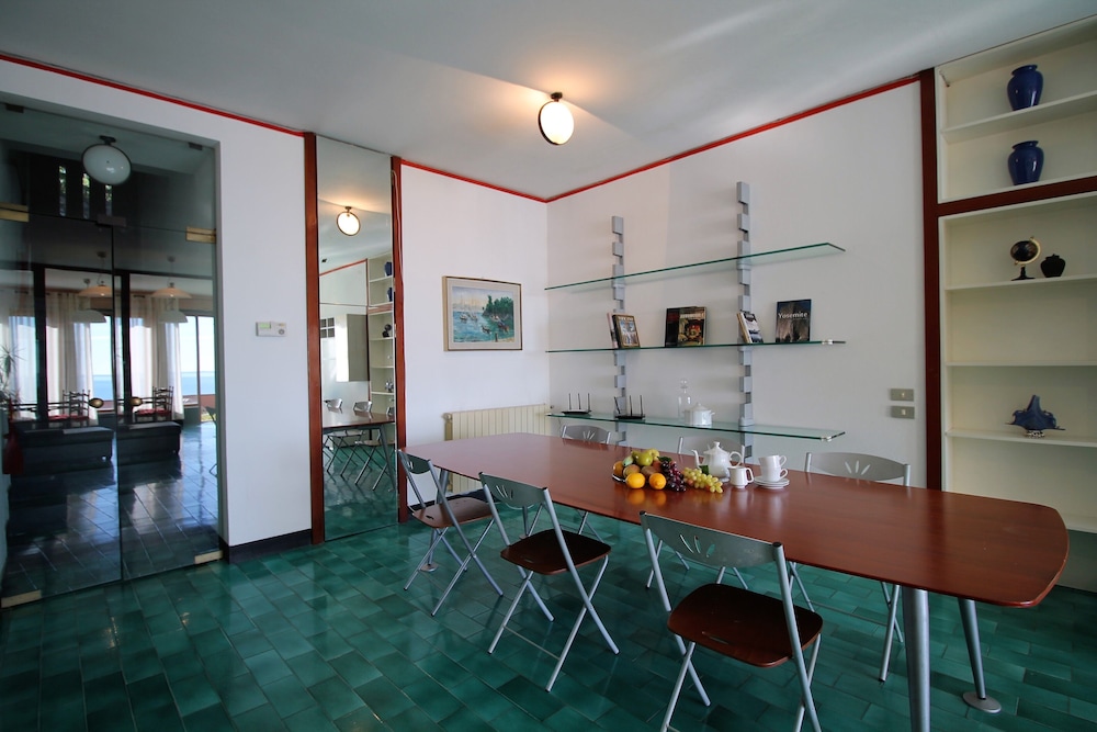 Villa Limoni