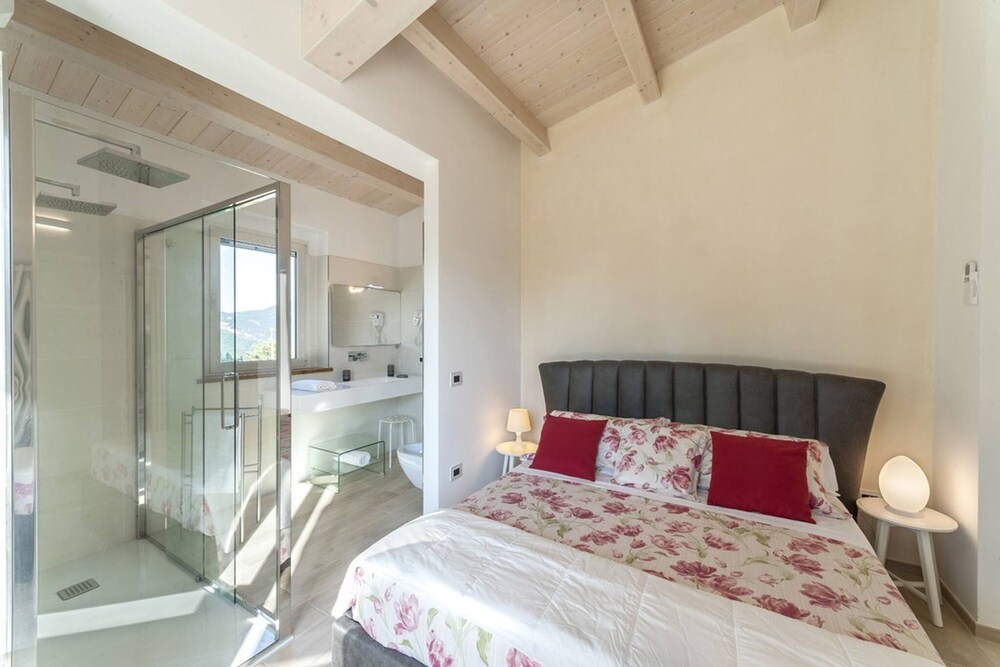 Villa Montefalcone 8 by Marche Holiday Villas
