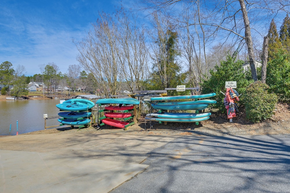 Boat & Fish: Waterfront Gem in Sherrills Ford!