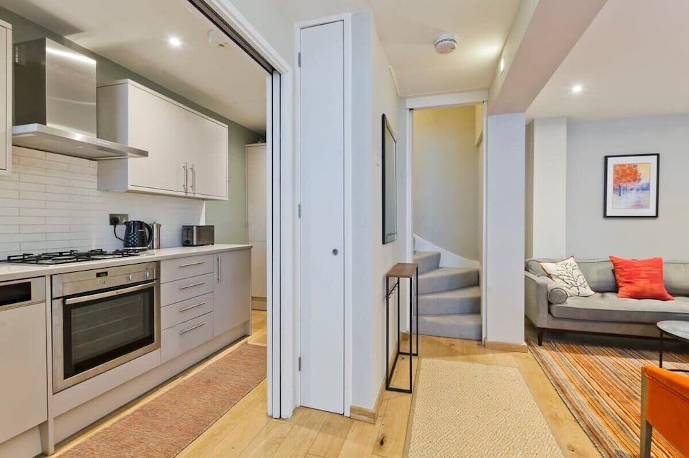 2 Bedroom Mews House, Marble Arch