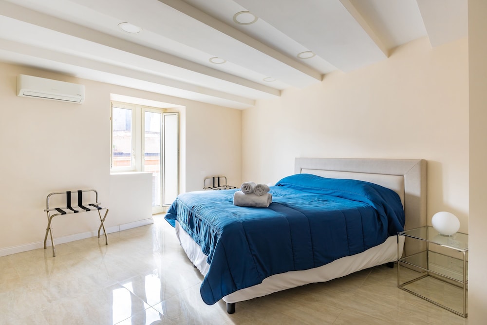 Palazzo Maddaloni Sweet Home By Napoliapartments
