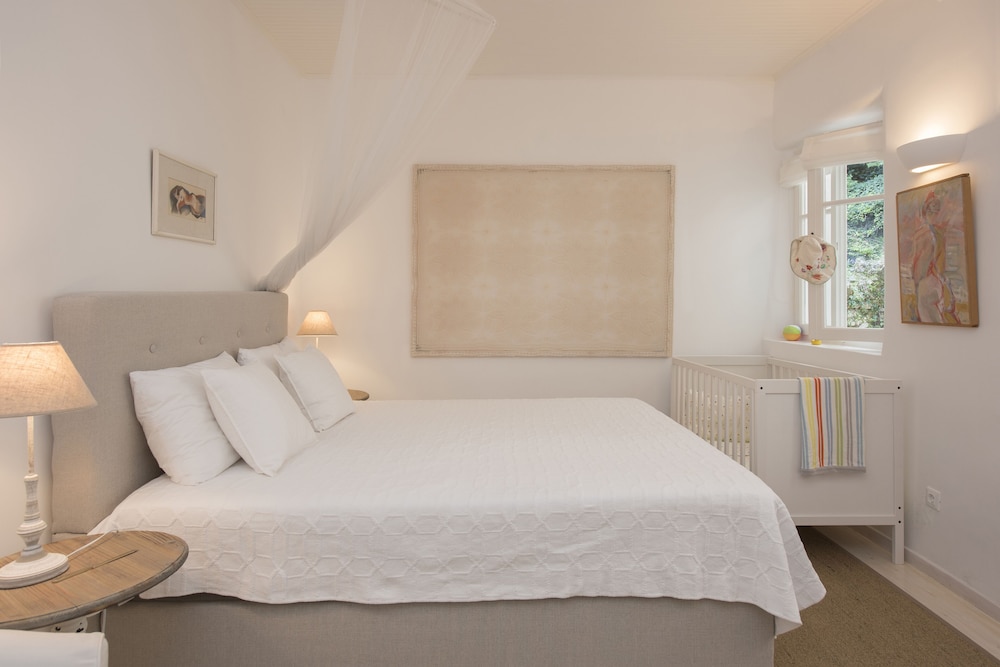 White Jasmine Cottage view 2