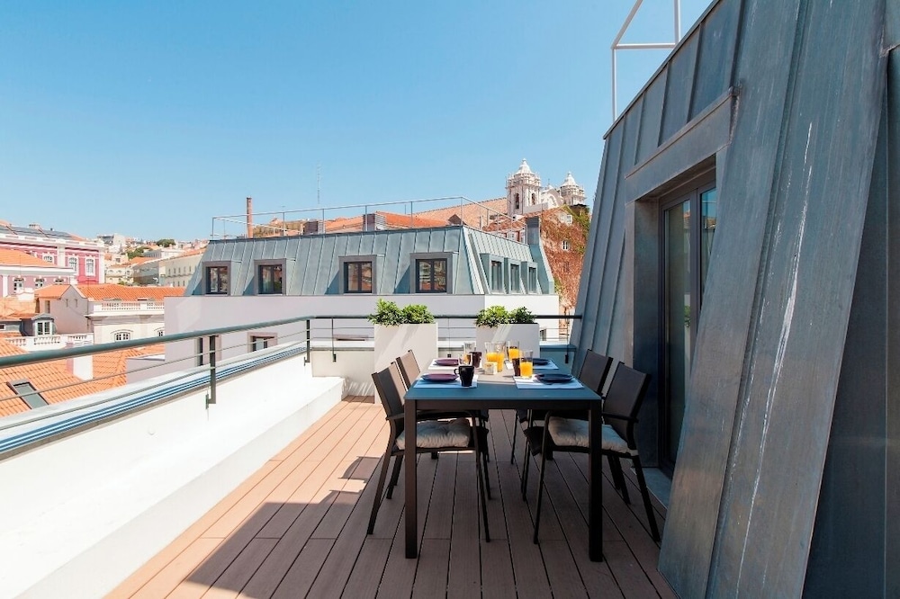 JOIVY Lux & Spacious 1BR home w/ huge terrace, 5mins to Academy of Sciences view 4