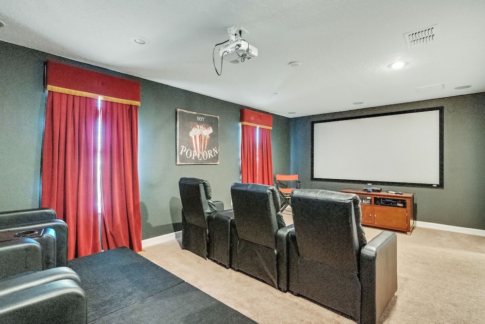 Luxurious 8br Palms Villa Pool Home In Champions Gate! 8 Bedroom Home by RedAwning view 4