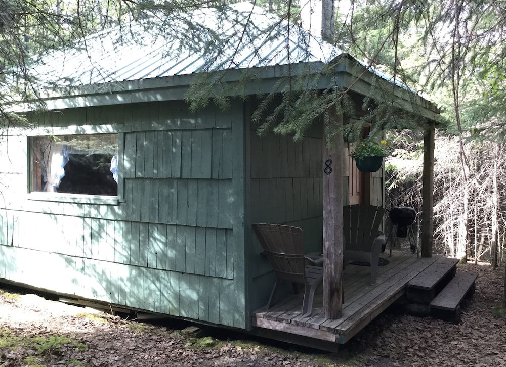 Renfro's Lakeside Retreat - Cabin's and R.V. Park