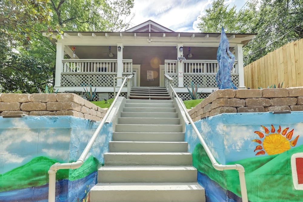 Hotel Pet-friendly Home, Near Hot Springs National Park! - Image 1