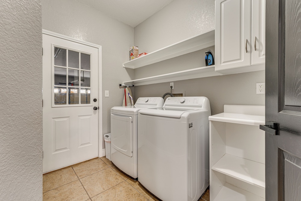 1 Mi From Lake: Pet-friendly Del Rio Gem