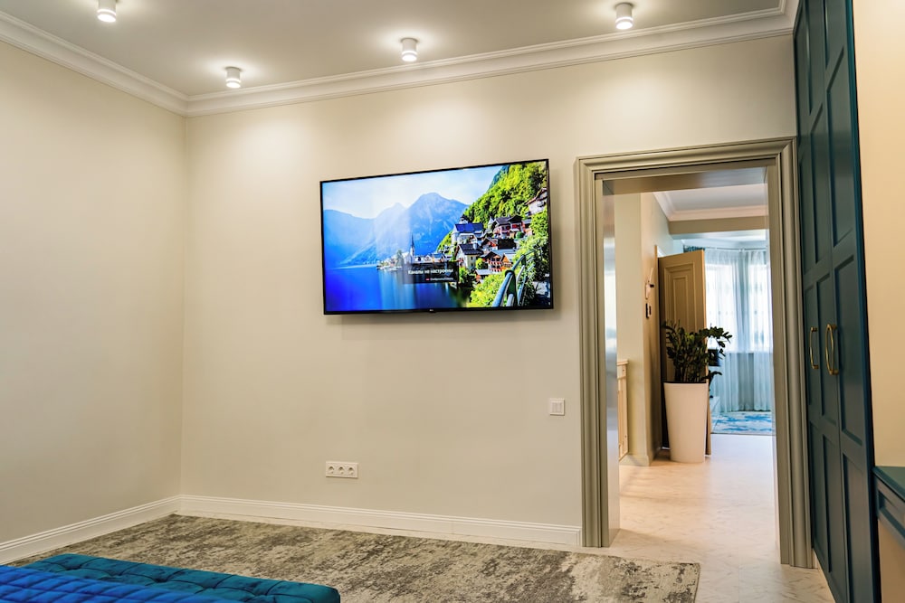 Leon Residence