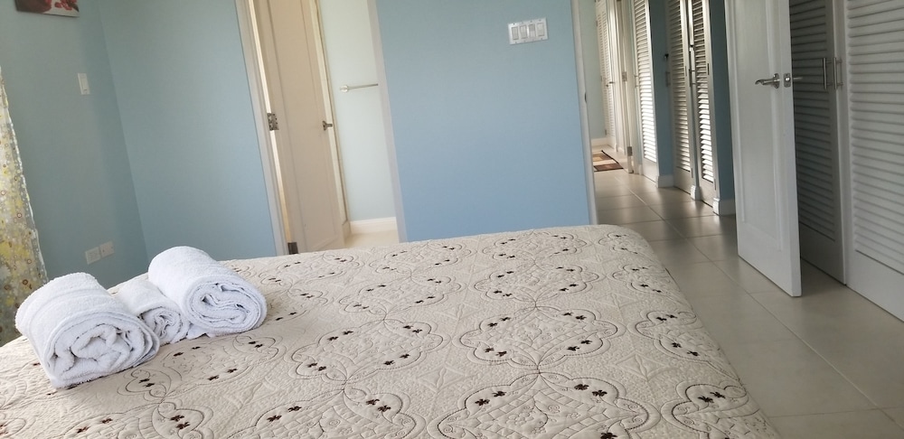 Oceanic View Apartment at Fern Court, photo 79
