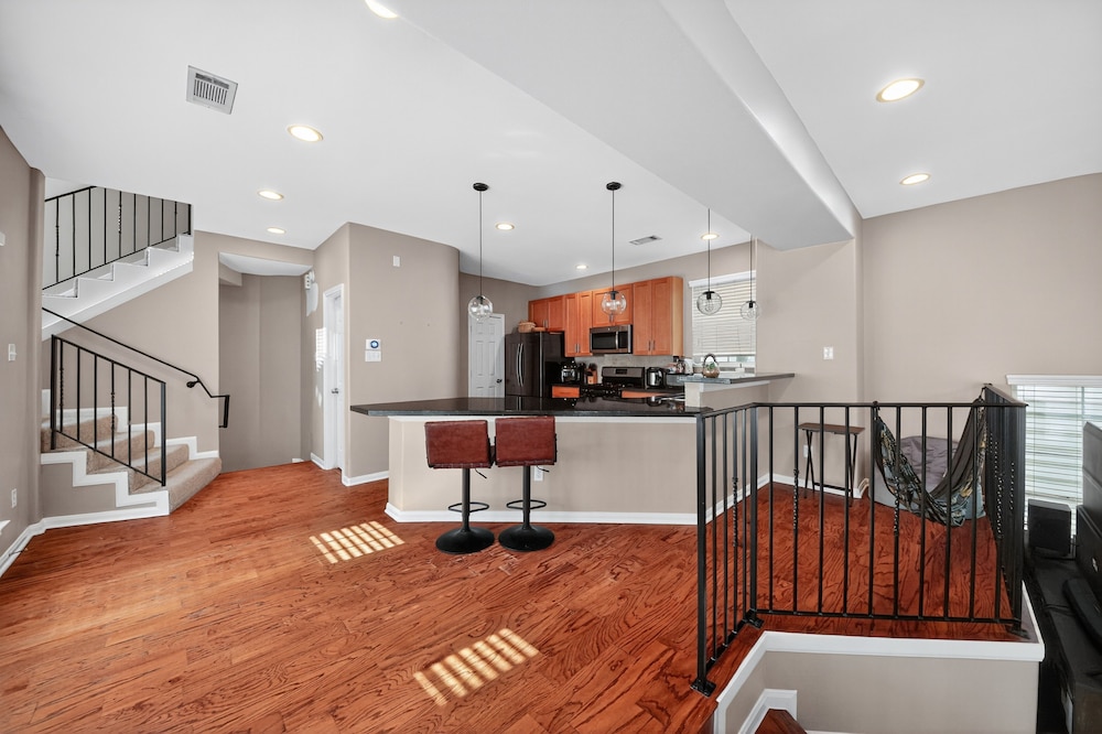 Stylish Houston Heights House 3 Bedroom Townhouse