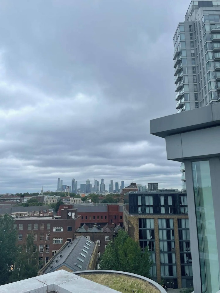 Sleek & Sunny 1BD Flat Near Greenwhich - Deptford!