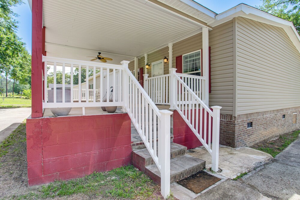4 Mi to Weston Lake: Eastover Gem w/ Grill