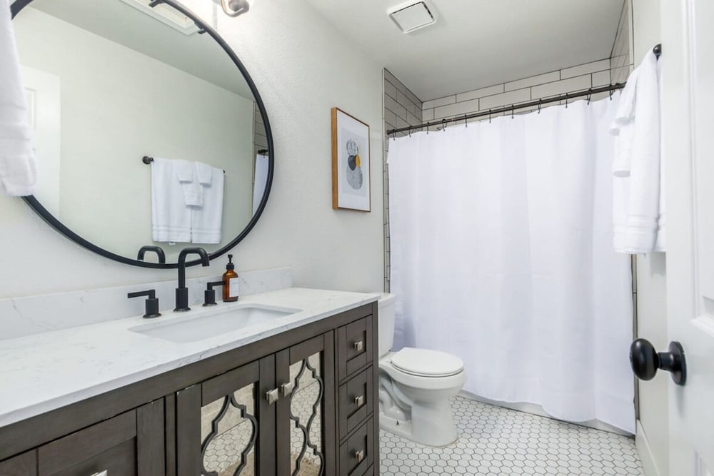 5BR Citrus Estate Sleeps 13 Free Htd Pool Gameroom