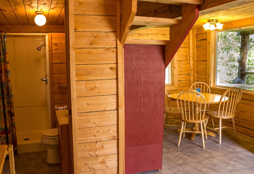 Midnight Sun Log Cabins