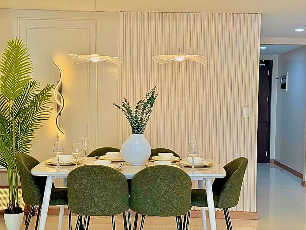 Live Luxury Living at BGC Venice