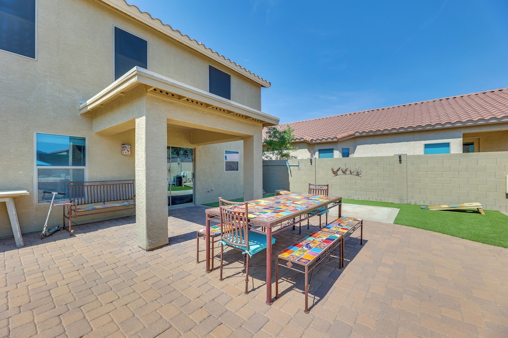 Mtn-view Getaway w/ Outdoor Oasis in Gold Canyon