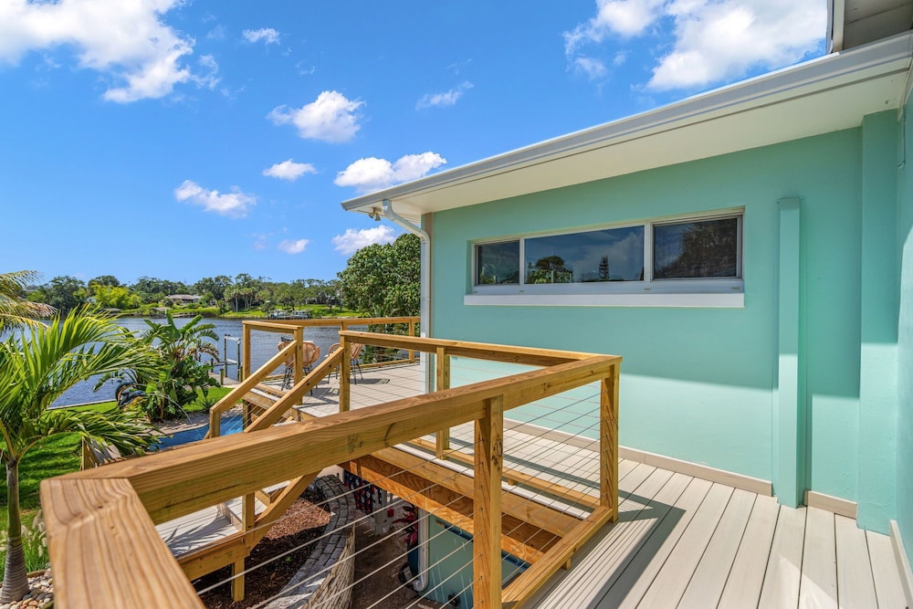 Mango Shores
