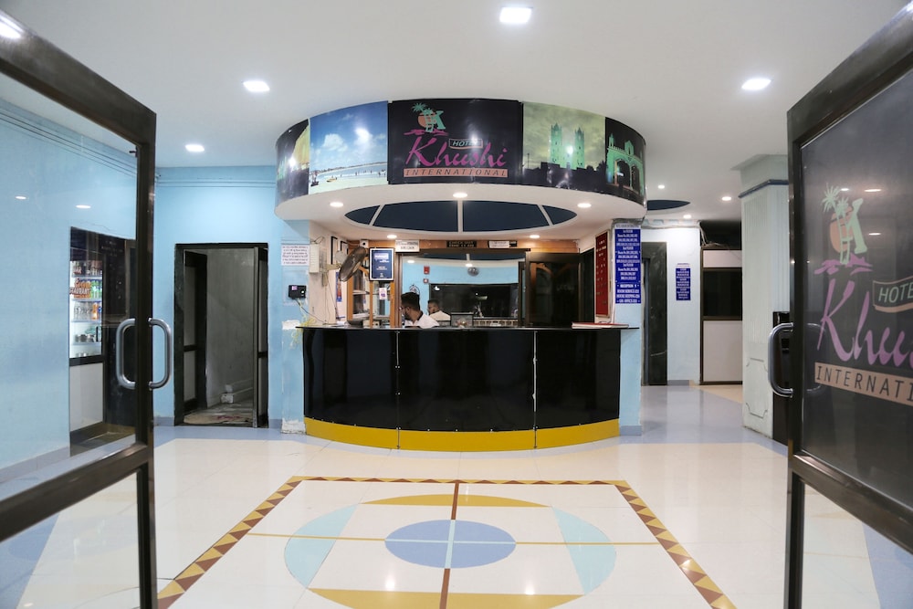 Lobby & Reception