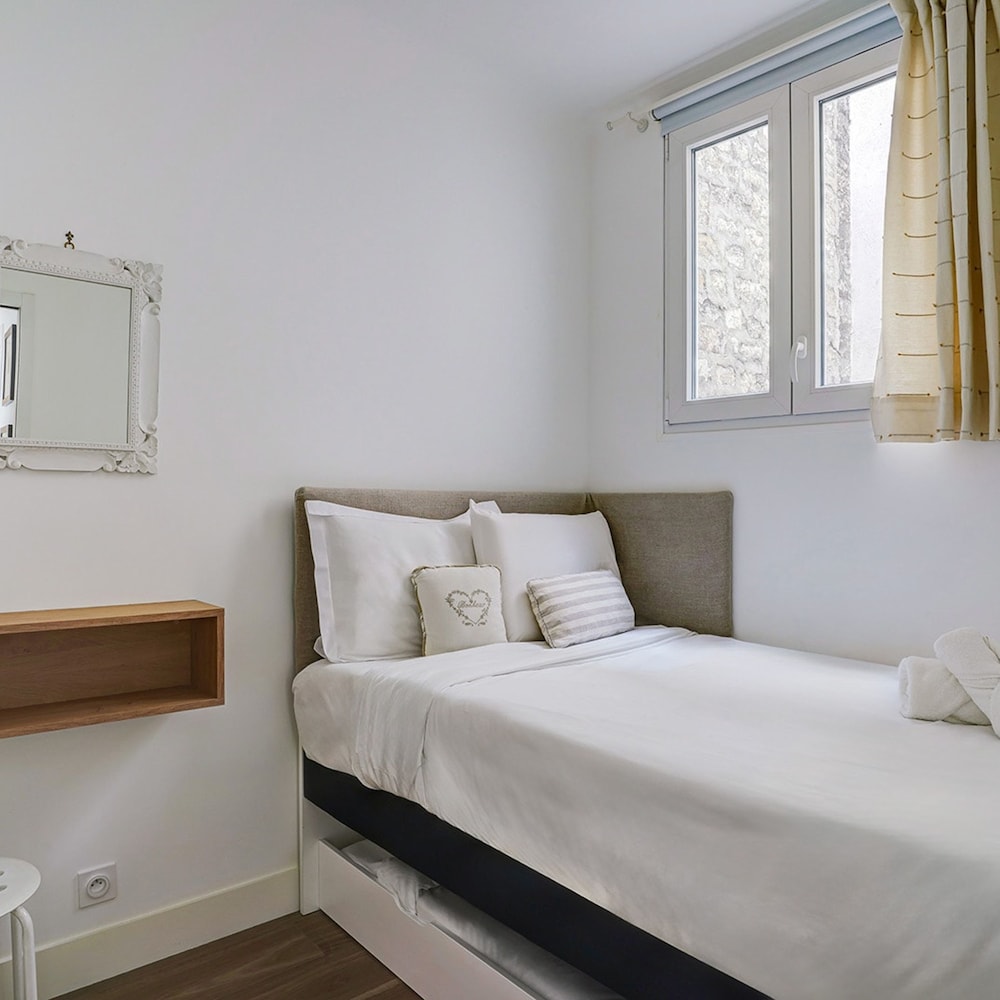 Bright Etoile Bright 2 bed Close to Eiffel Tower Arc the Triomphe et Champs Elysees