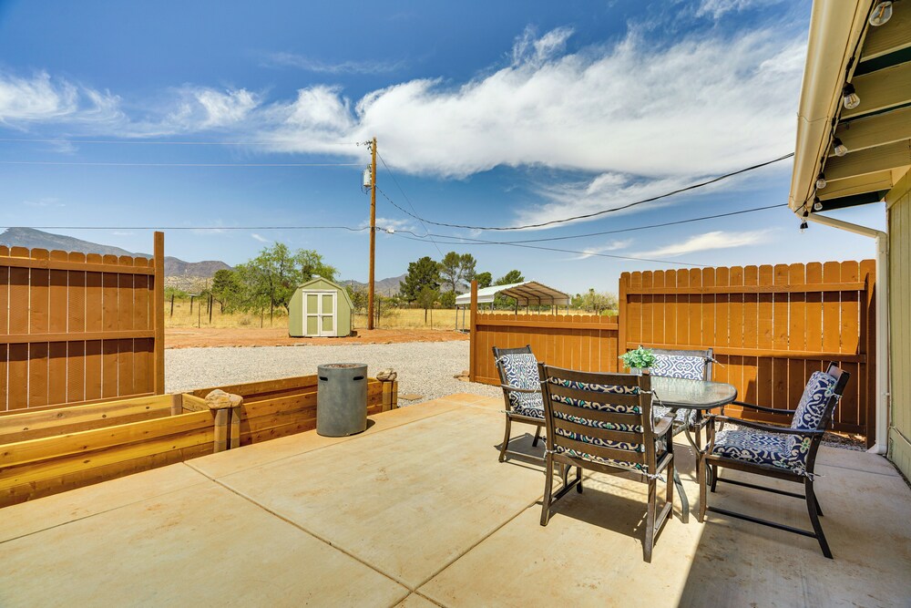 1 Acre, Home Office: Sierra Vista Gem 4 Mi to Dtwn