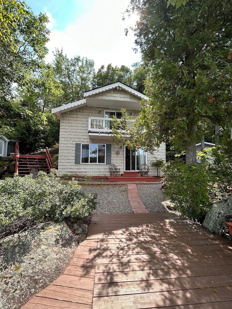 717 West Shore Rd.