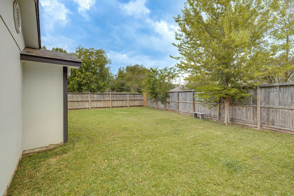 Families Welcome! Recently Renovated Home in Katy