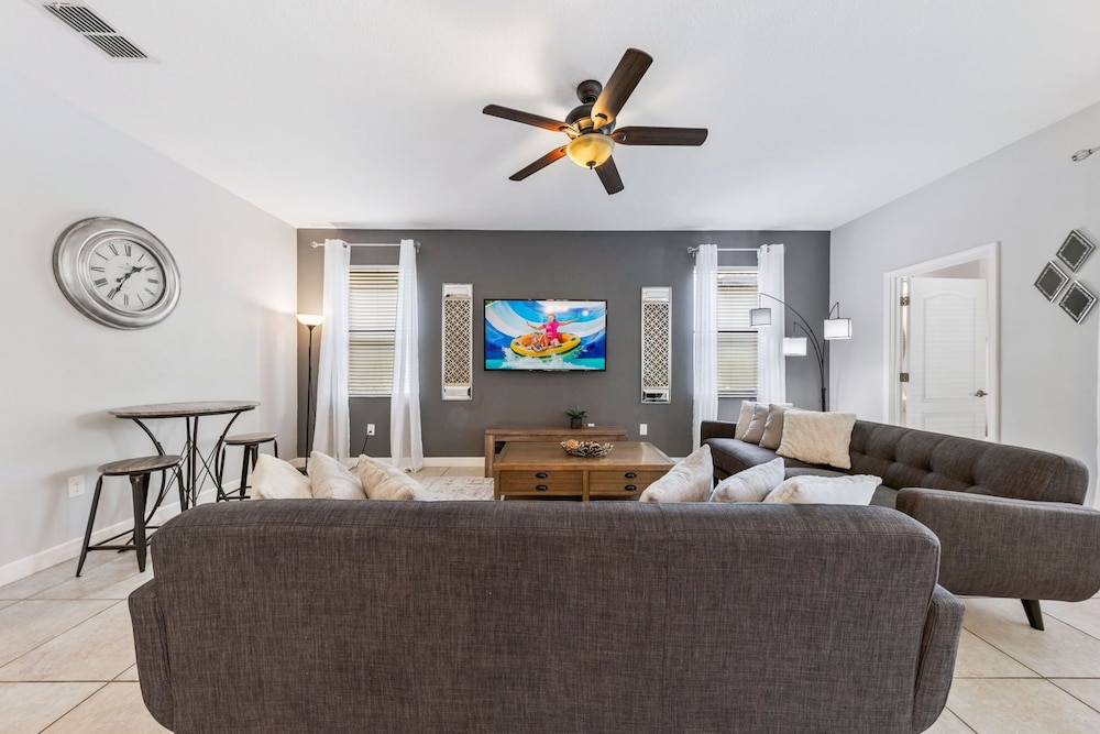 1417 Rolling Fairway Dr