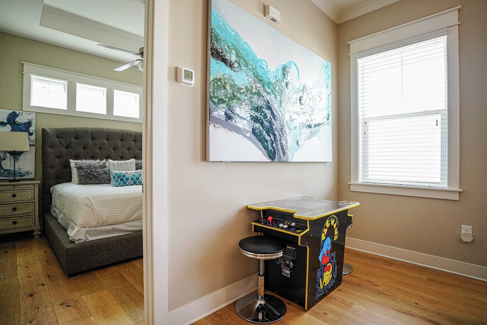 30A Sandpiper by Avantstay In Prominence, 2 Pools + Gym Access, 2 Bikes Incl