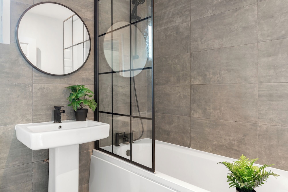 Isimi Luxurious House 4-bed in Alfreton Derby
