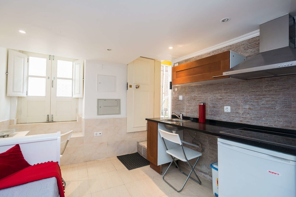Lisbon Low Cost Apartments
