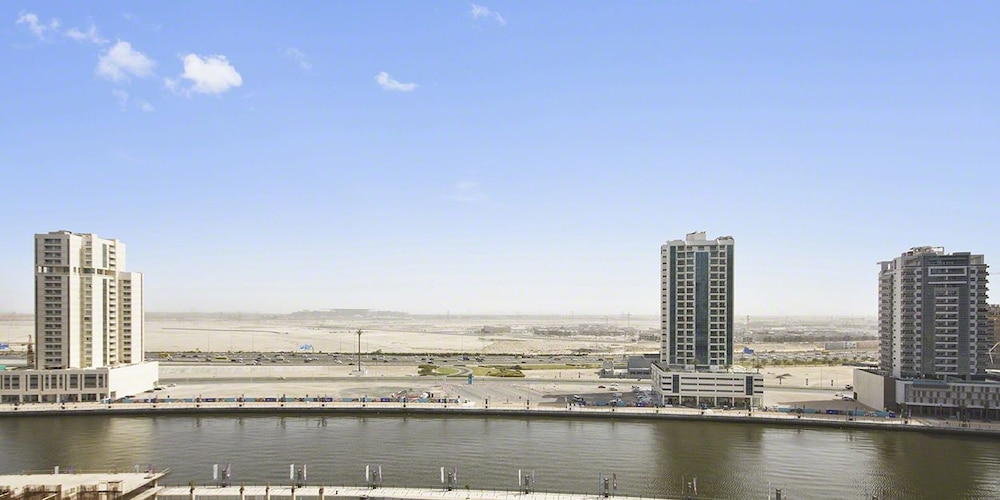 Bespoke Residences - Bay Square