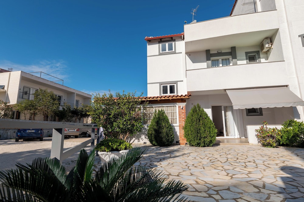 Aktea Apartments