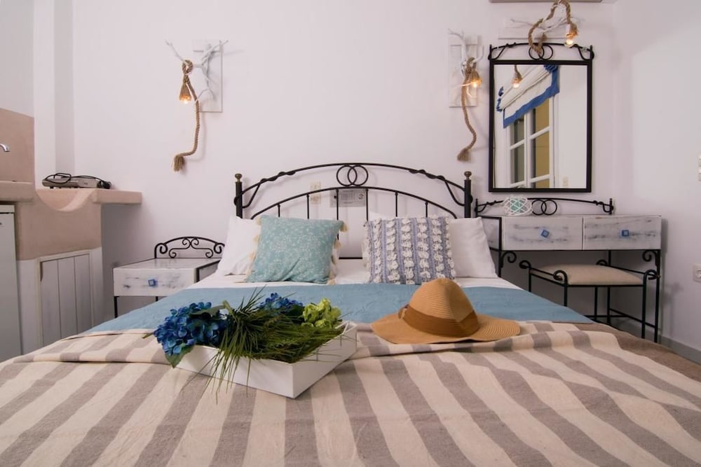 Terra Fos Naxos Studios view 5